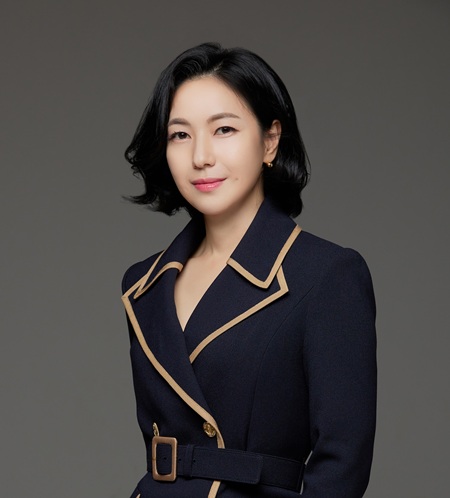 STX 홍라정 의장 프로필_450.jpg